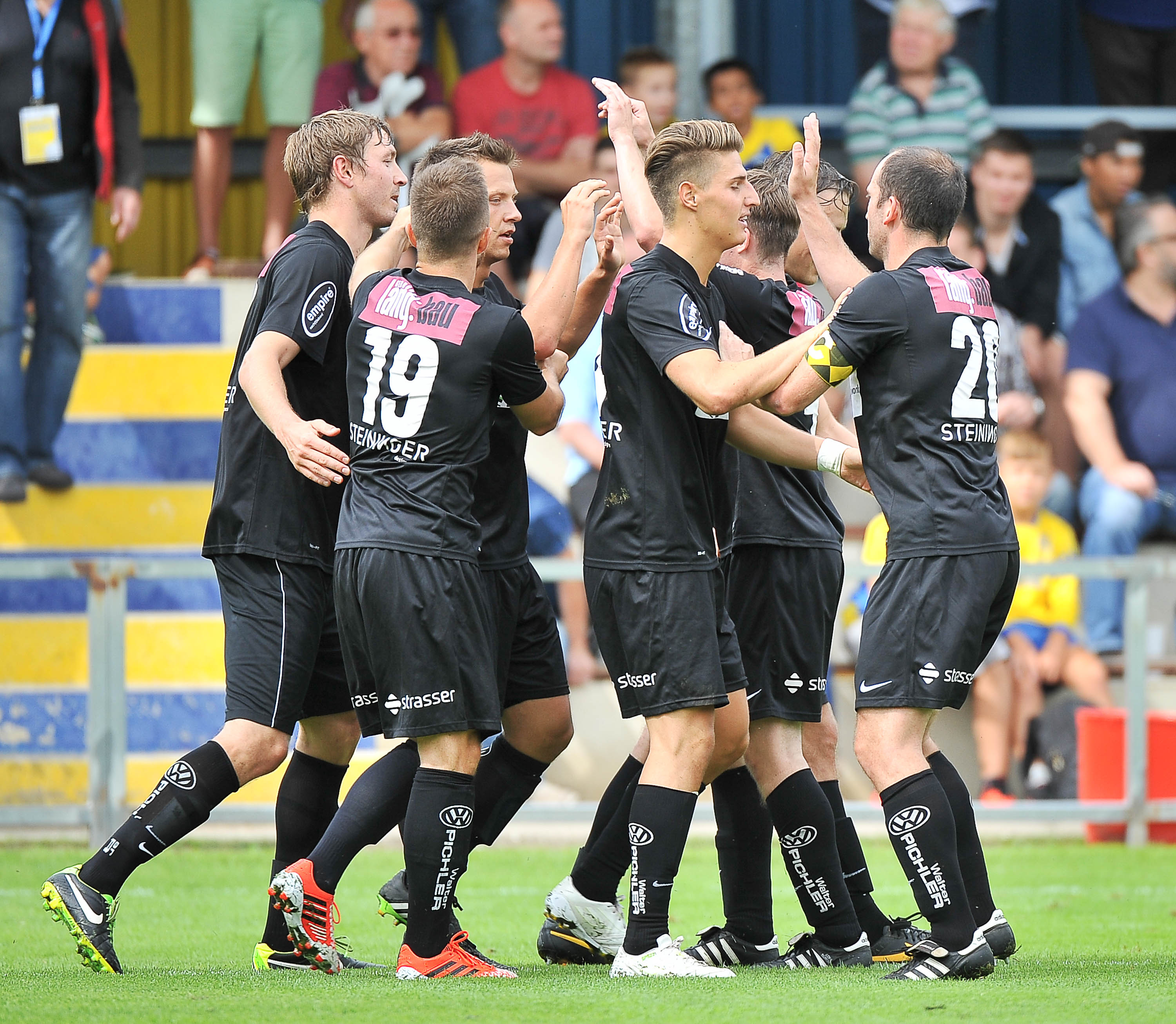 Fussball Askoe Donau Linz vs SU St.Martin i. Mkr. 15.08.2014-1-10