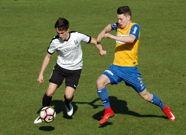 st martin - urw 17-04-01 5