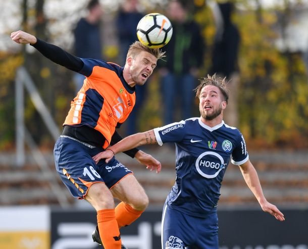 Fussball Hertha WSC Wels vs SV Wallern 04.11.2017-13