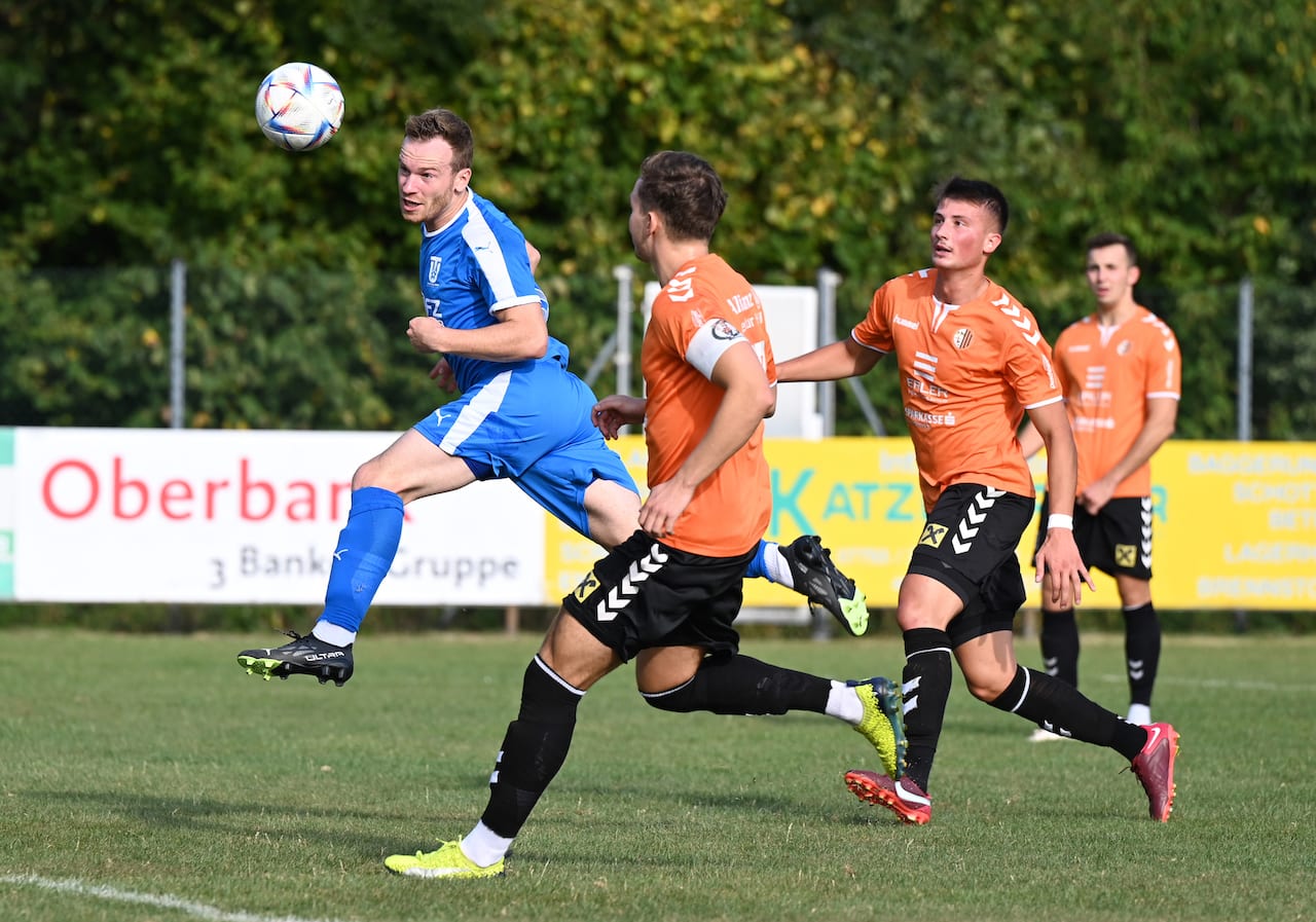 thalheim neuhofen Neuzugang Florian Hofmann mit zwei Toren zum Saisonauftakt waage