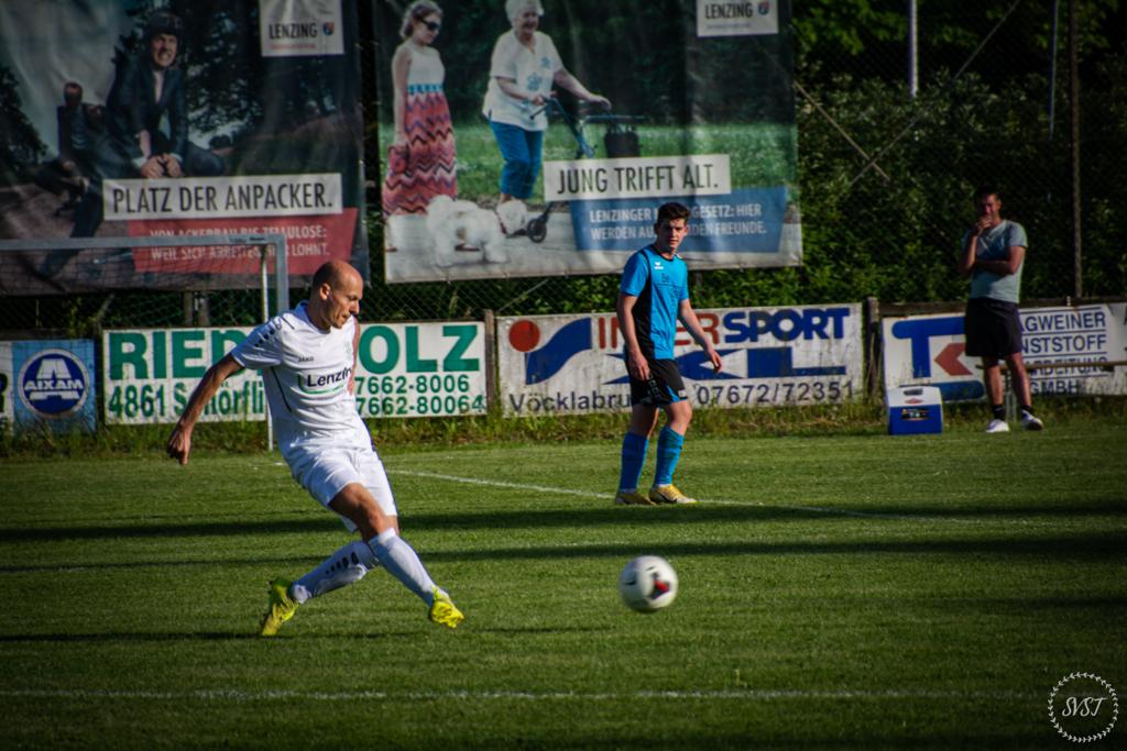 Dervishi Ermal Vöcklamarkt Juniors 3