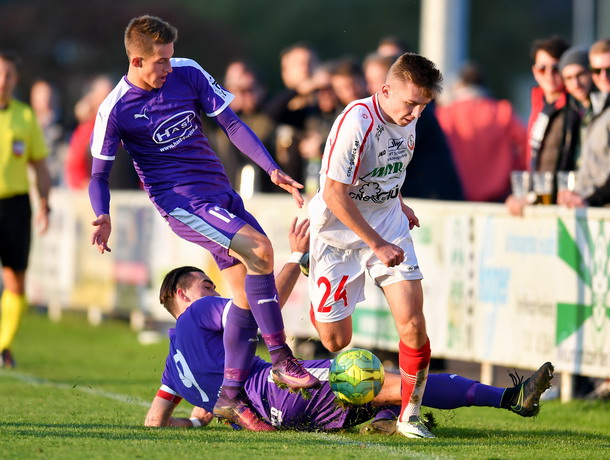 Fussball ATSV Stadl Paura vs SK Vorwaerts Steyr 22.10.2016-45 Bildgröße ändern