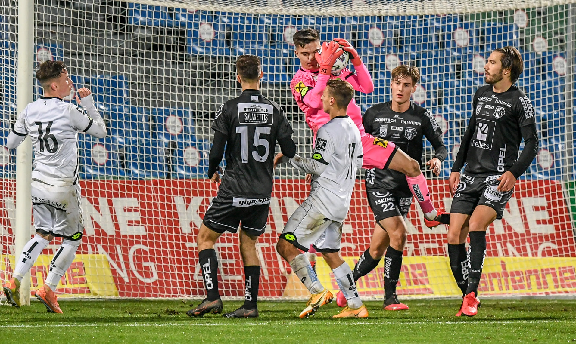 wac amateure sturm amateure andreas fuchs sandro schendl sandro wieland luka maric 301020 gerhard pulsinger