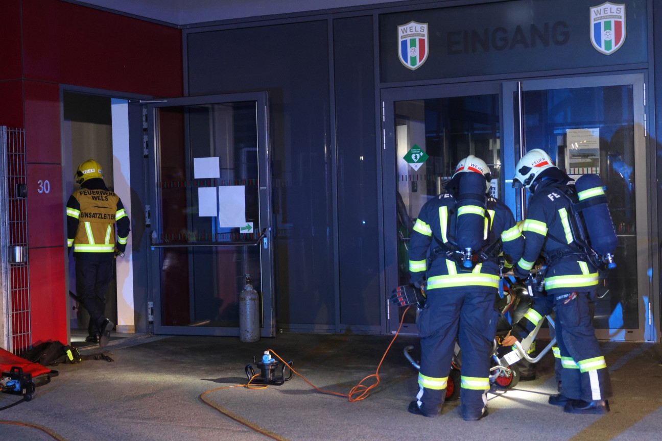 Brand in Technikraum einer Sportarena