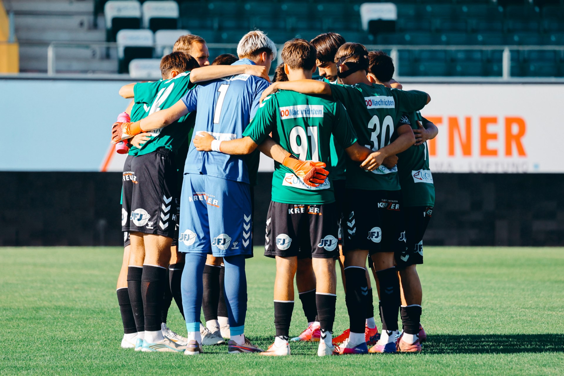 junge wikinger ried vor derby vs union gurten archivbild reinhard schroeckelsberger biereder