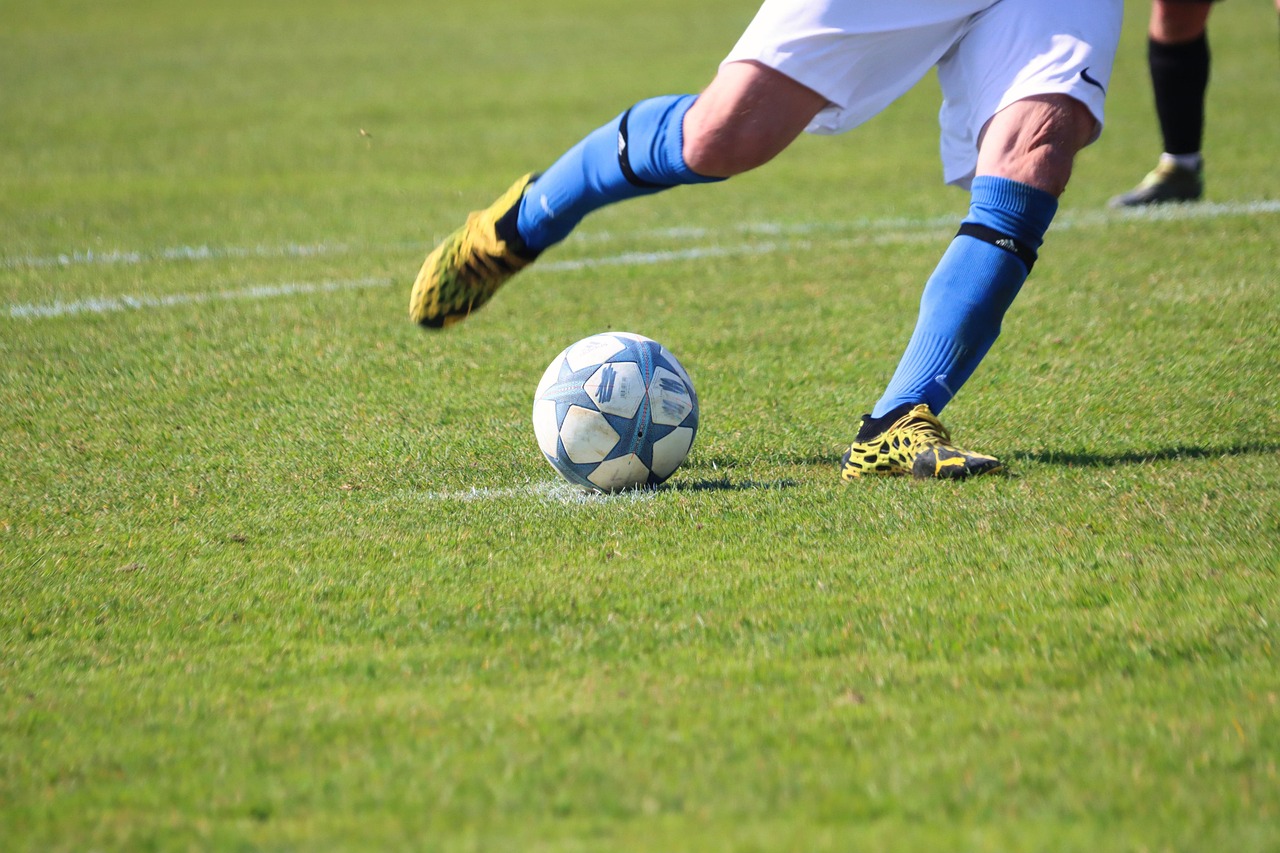 planet fox football 7095188 1280