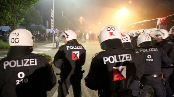 austria-salzburg-sturm-krawalle3
